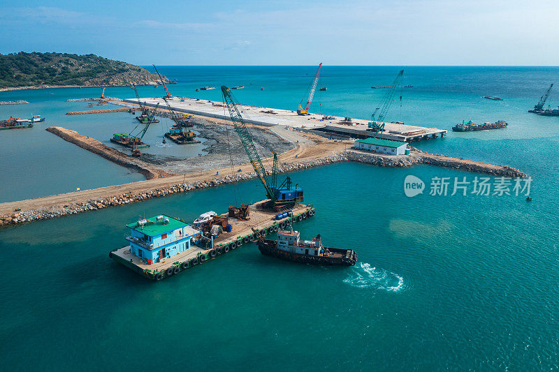 建设Ca Na港口